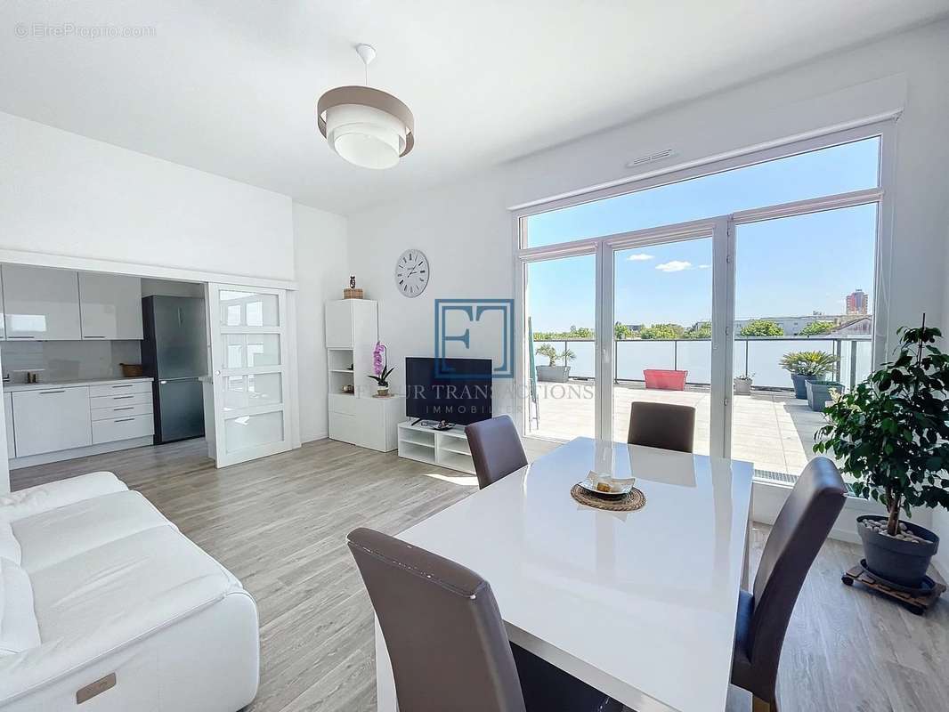 Appartement à ELANCOURT