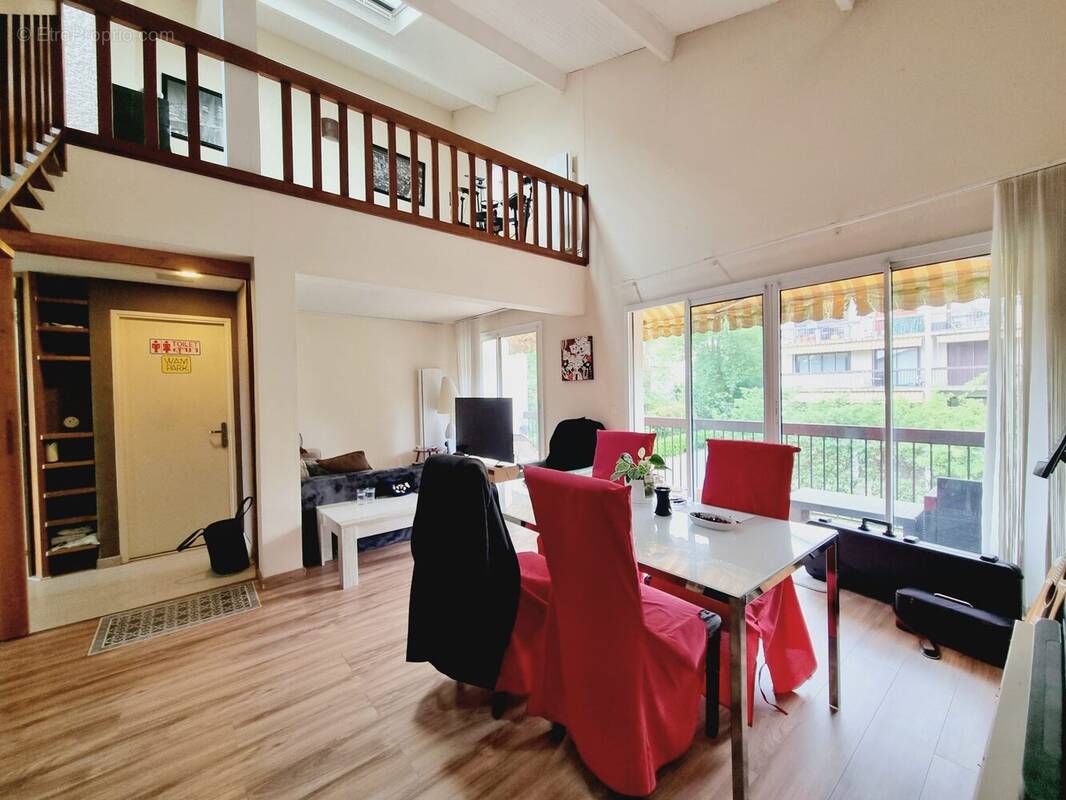 Appartement à RAMONVILLE-SAINT-AGNE