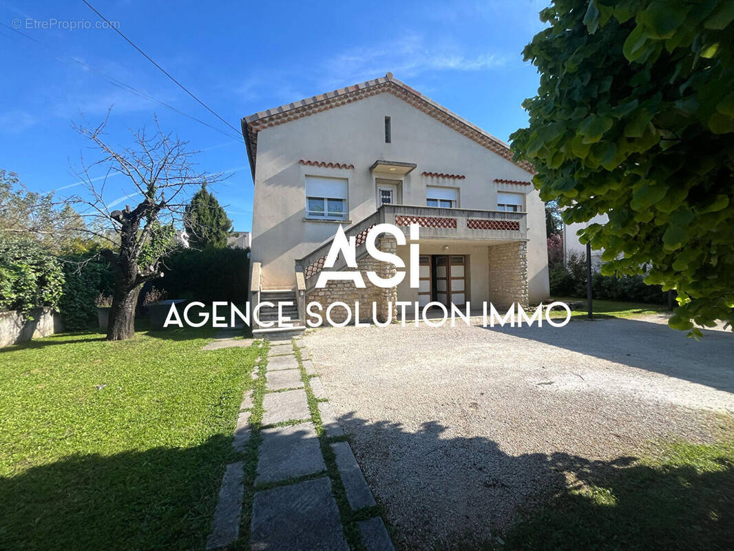 Maison à MONTELIMAR