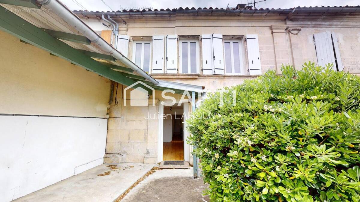 Photo 1 - Maison à COGNAC