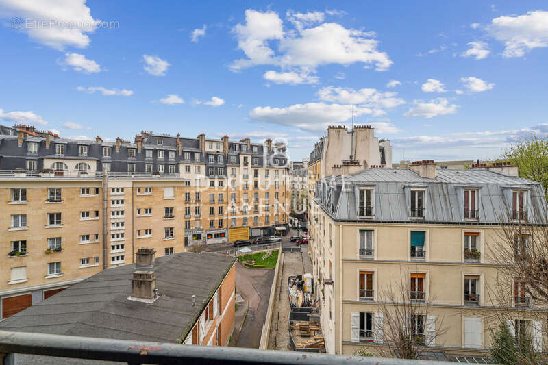 Appartement à PARIS-18E
