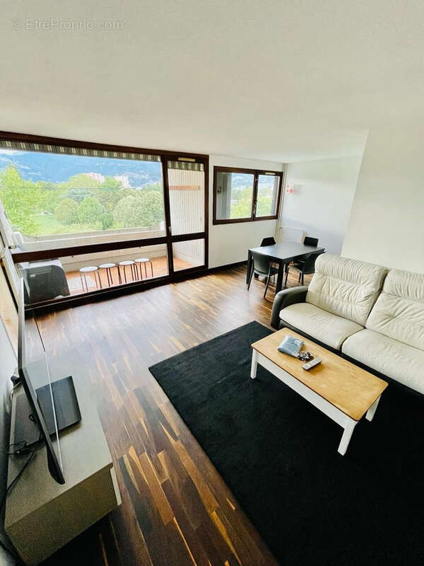 Appartement à ECHIROLLES
