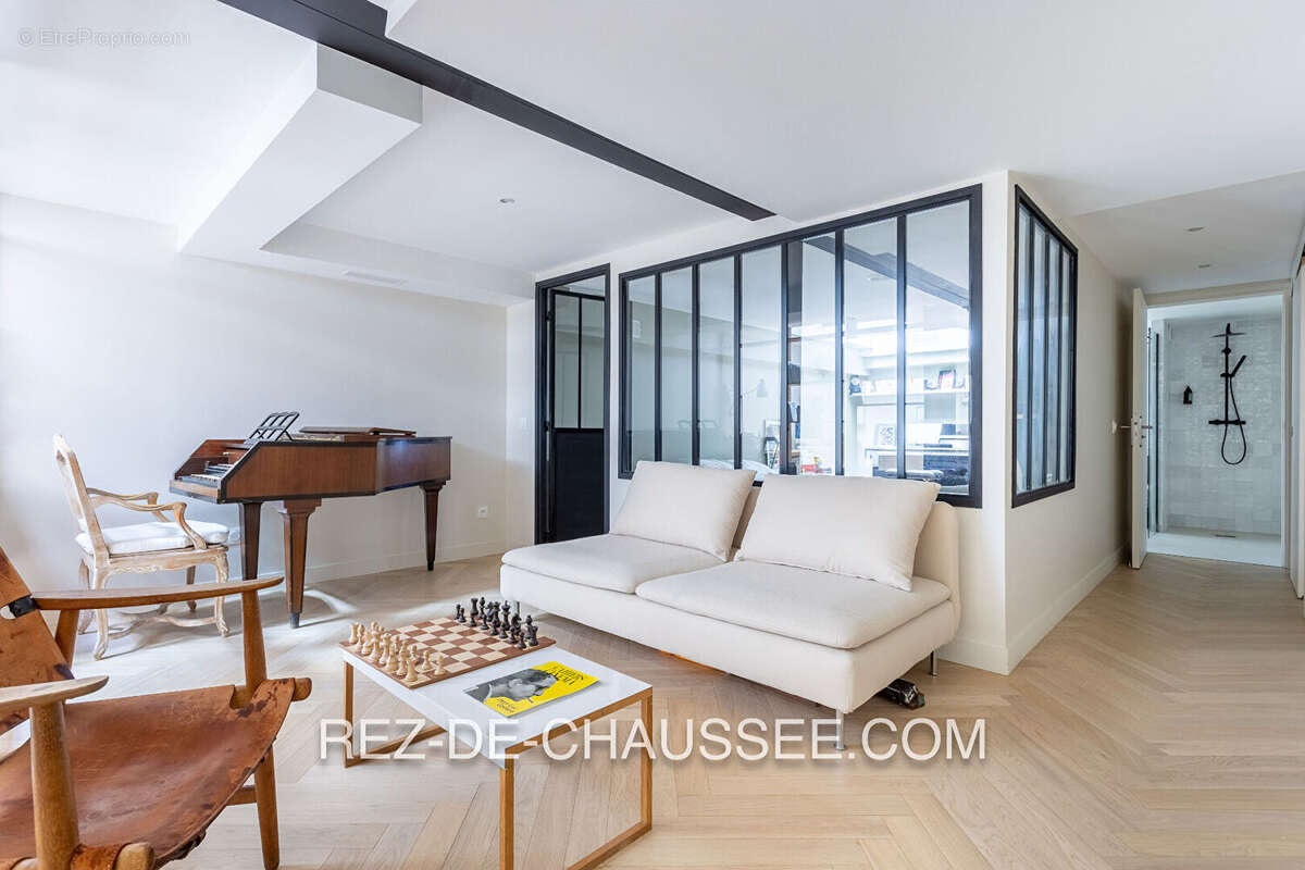 Maison à PARIS-10E