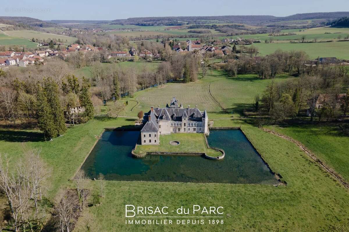 Maison à ROUVRES-SUR-AUBE