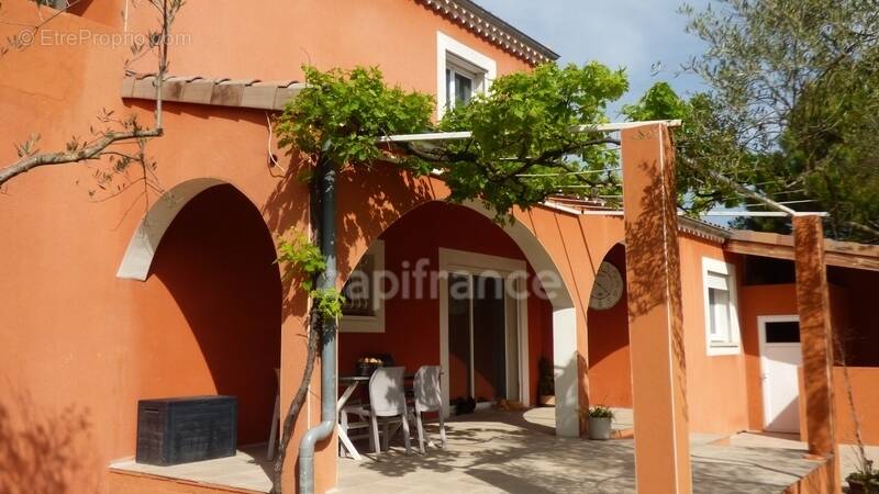 Maison à MONTELIMAR
