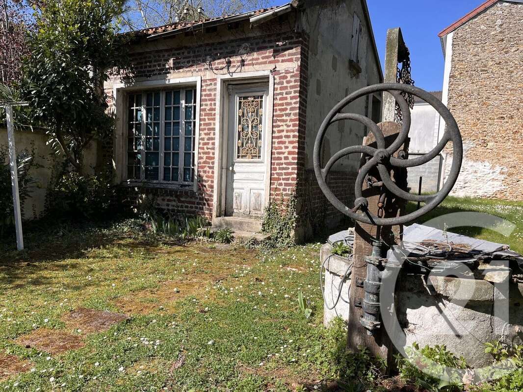 Maison à SAINT-MAUR-DES-FOSSES