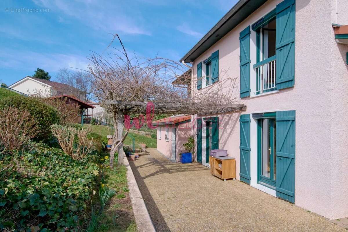 Maison à CHAPONOST