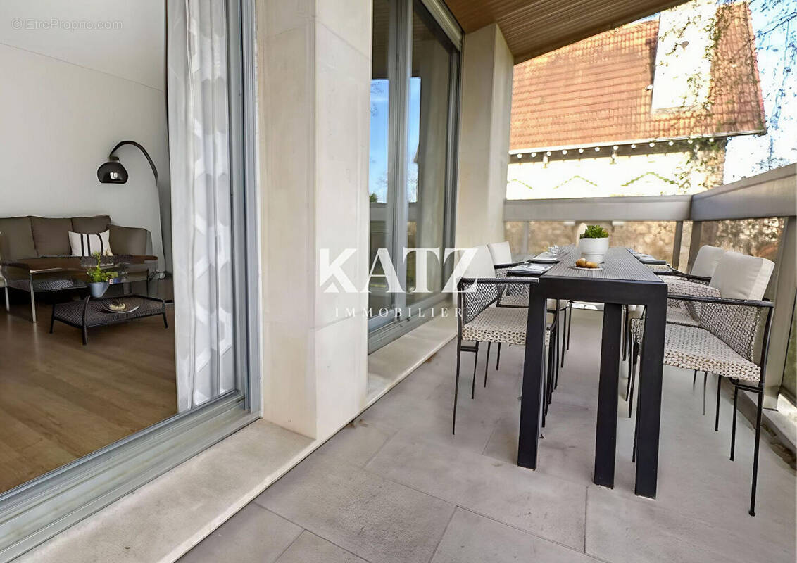Appartement à GARCHES