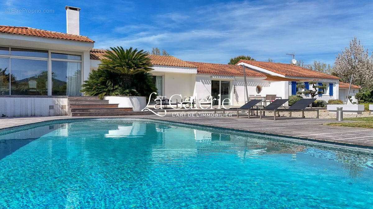 Maison à HYERES