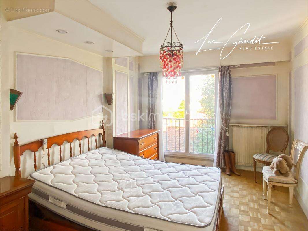 Appartement à SAINT-MAUR-DES-FOSSES