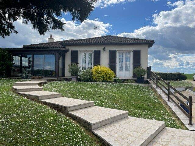 Maison à POUILLE