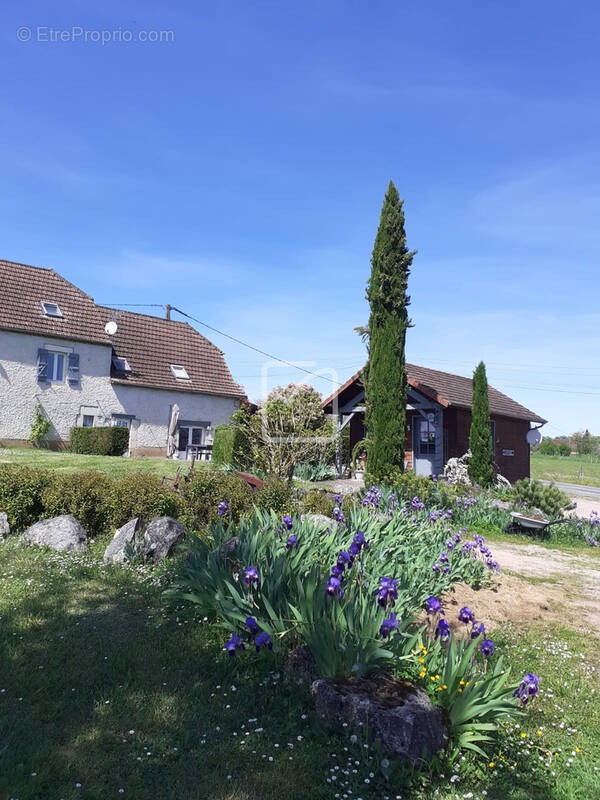 Maison à BEAULIEU-SUR-DORDOGNE