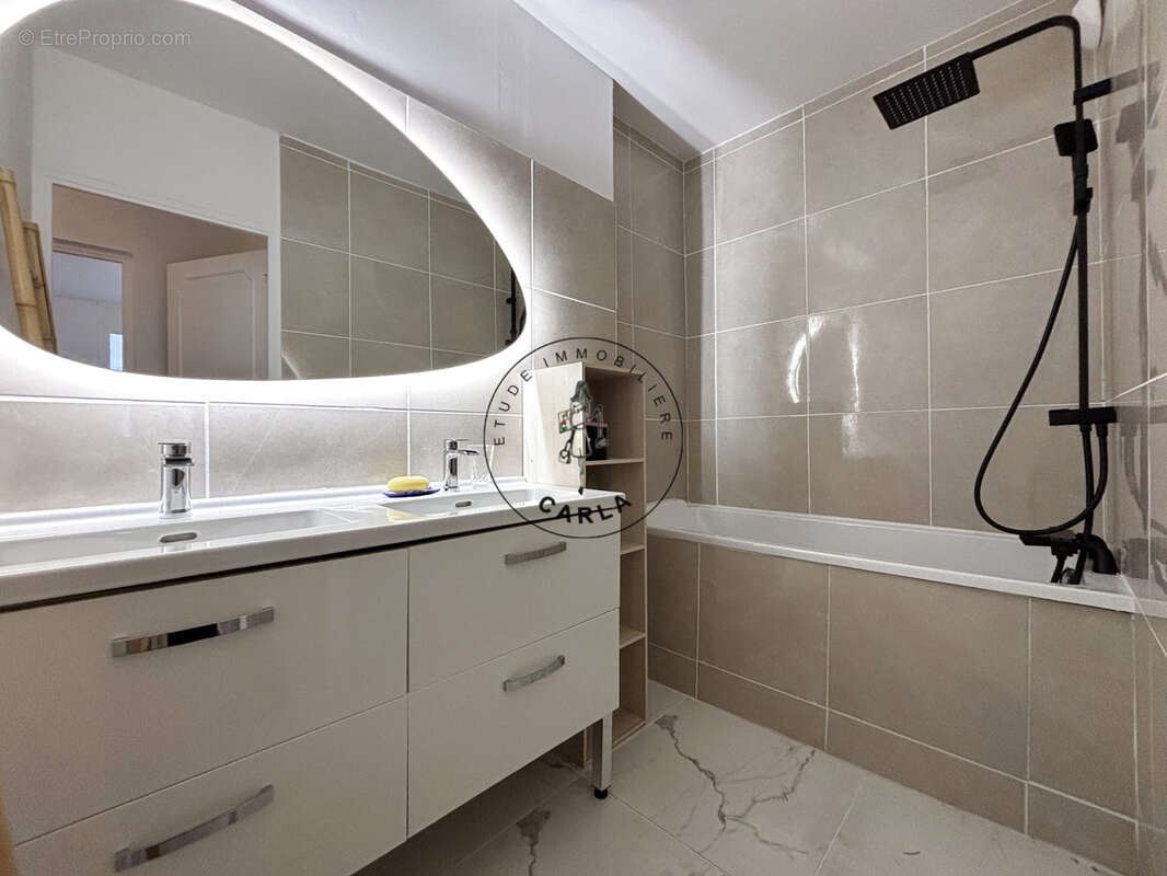 Appartement à SAINT-GENIS-LAVAL