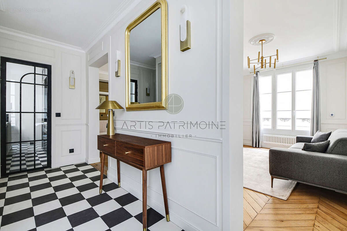 Appartement à PARIS-6E