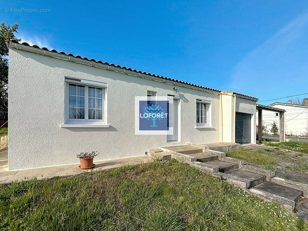 Maison à MIRAMBEAU