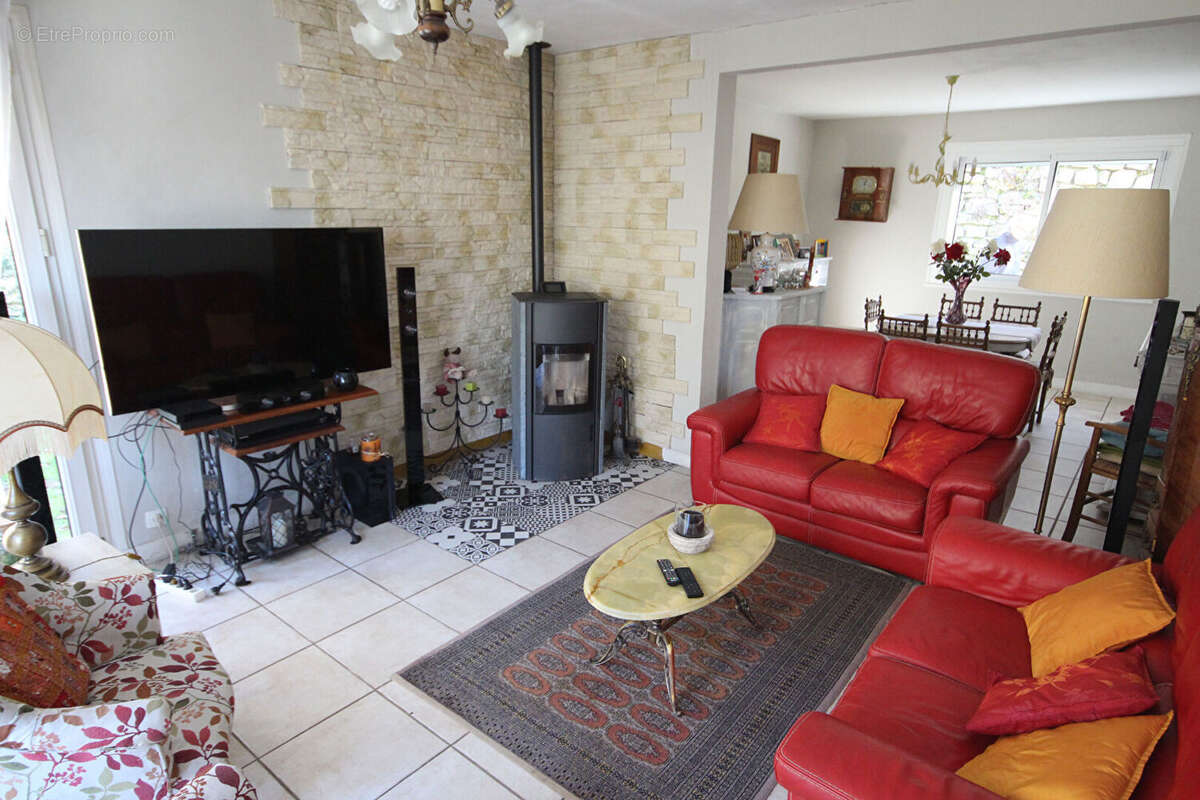 Maison à VERNEUIL-EN-HALATTE