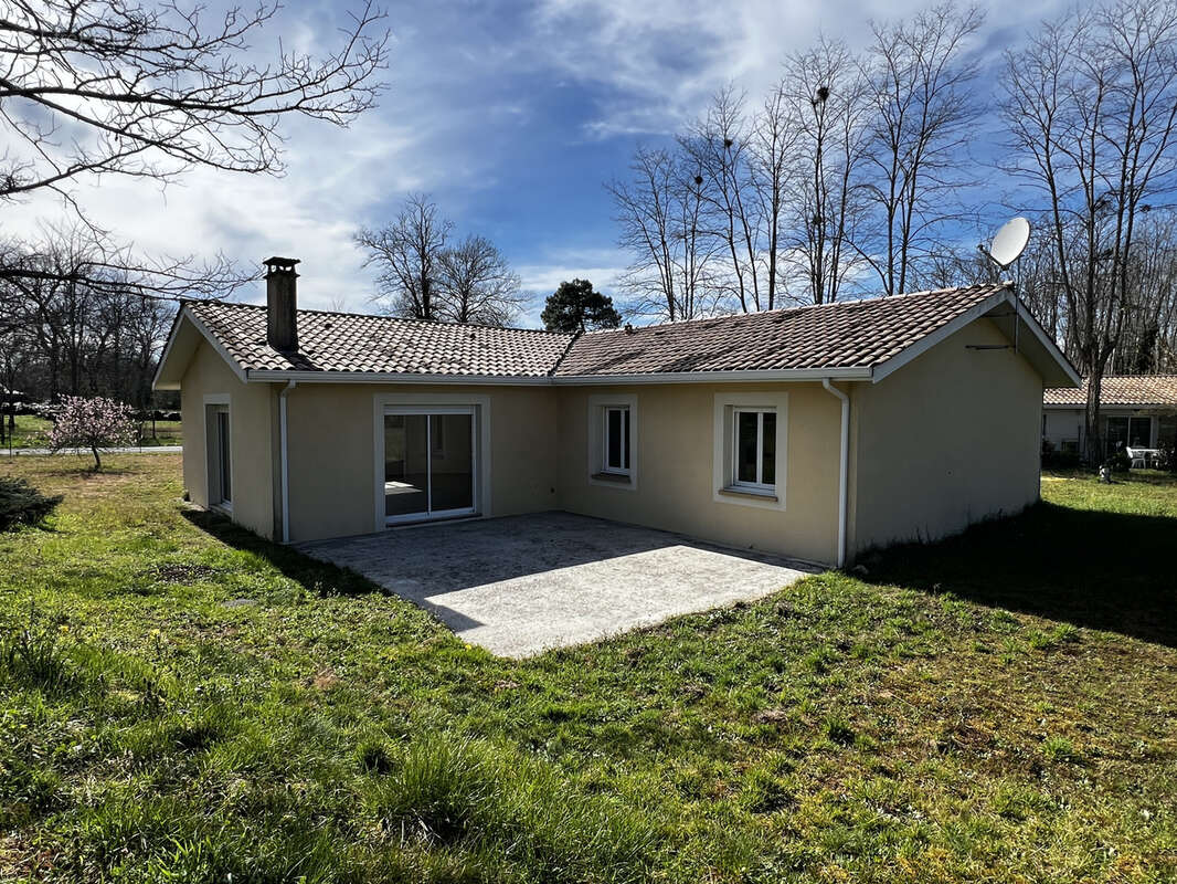 Maison à NOAILLAN