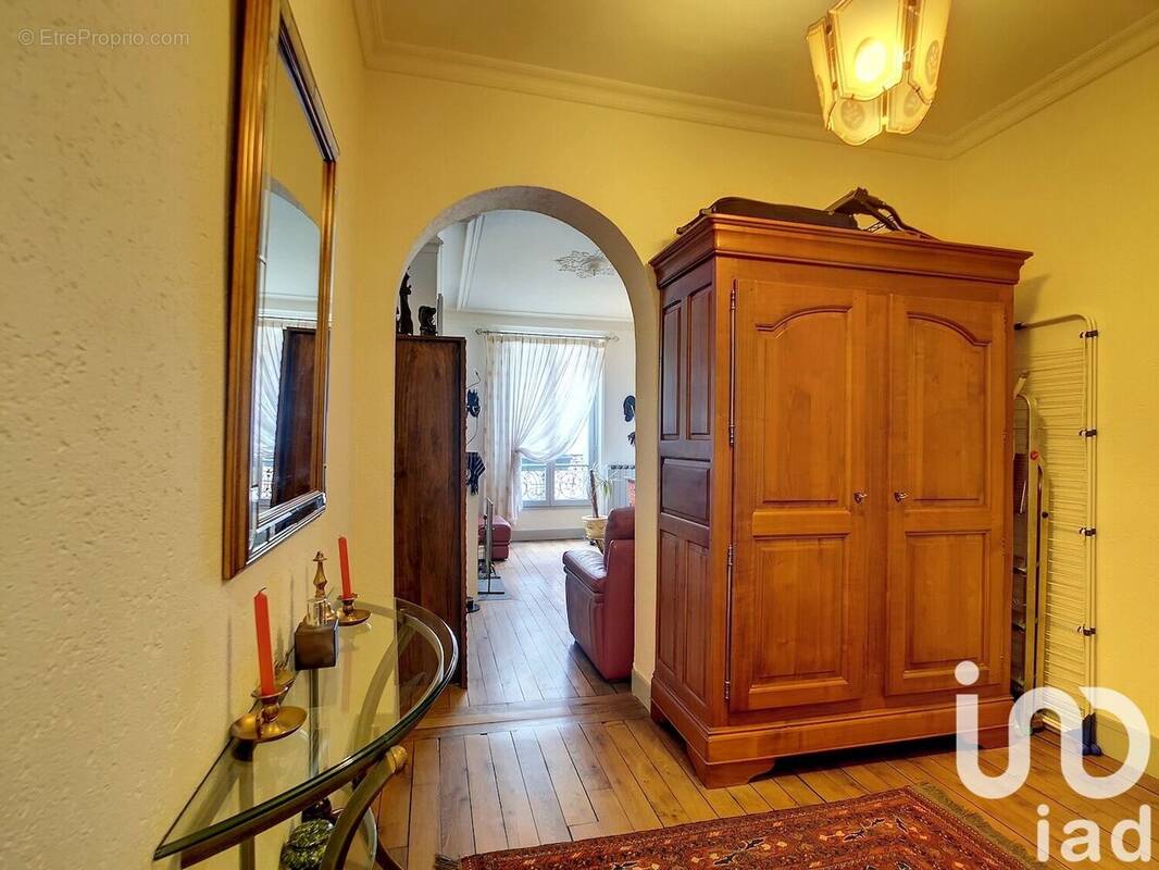 Photo 1 - Appartement à PARIS-18E