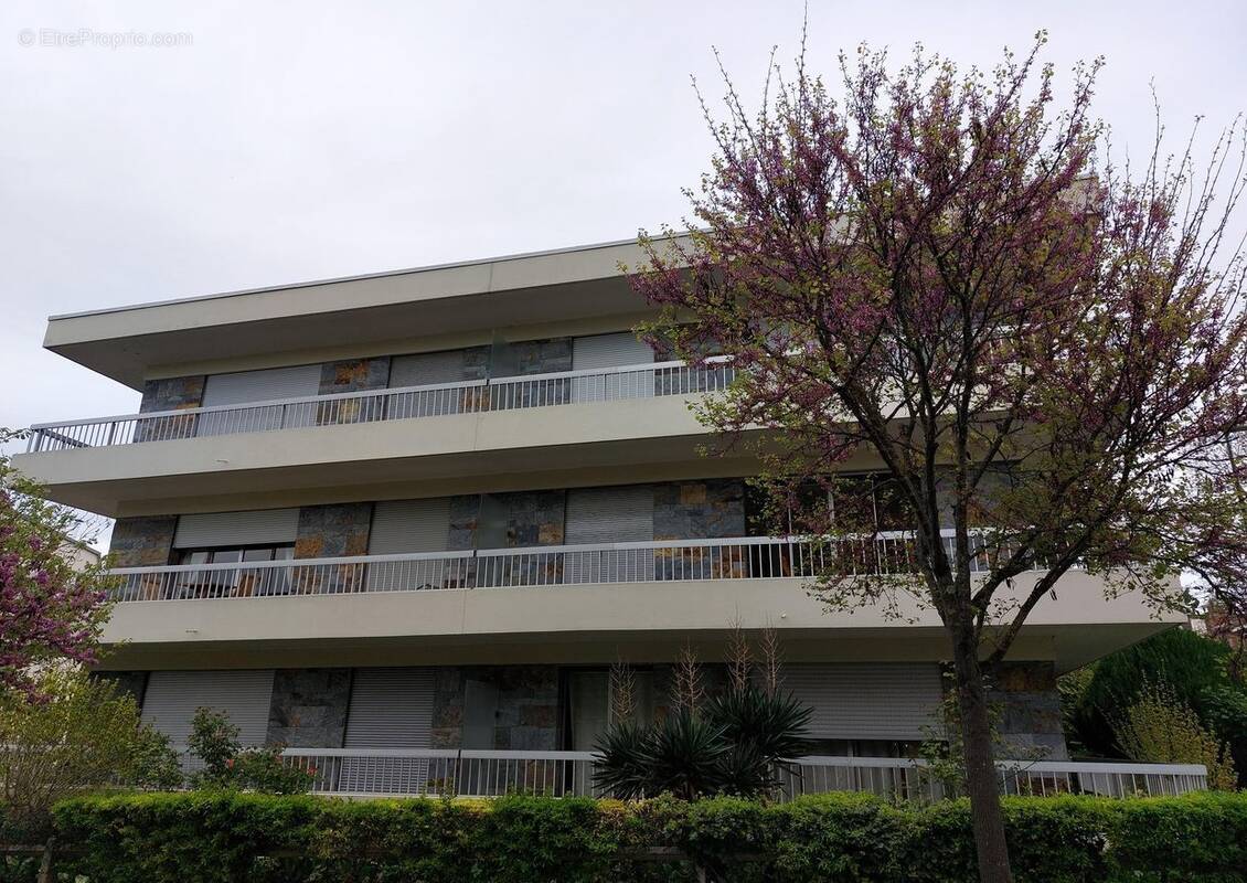 Appartement à BOURG-LA-REINE