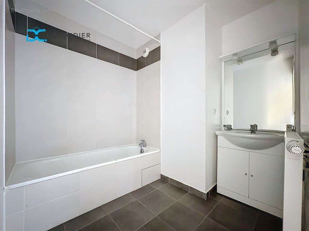 Appartement à EVIAN-LES-BAINS