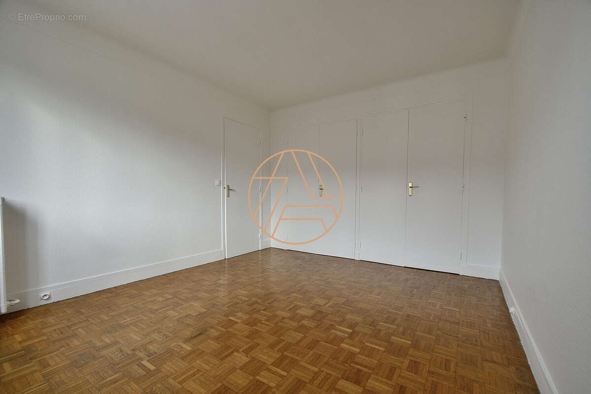 Appartement à SAINT-MAUR-DES-FOSSES
