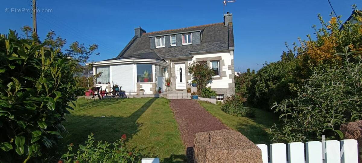 Maison à SAINT-QUAY-PERROS