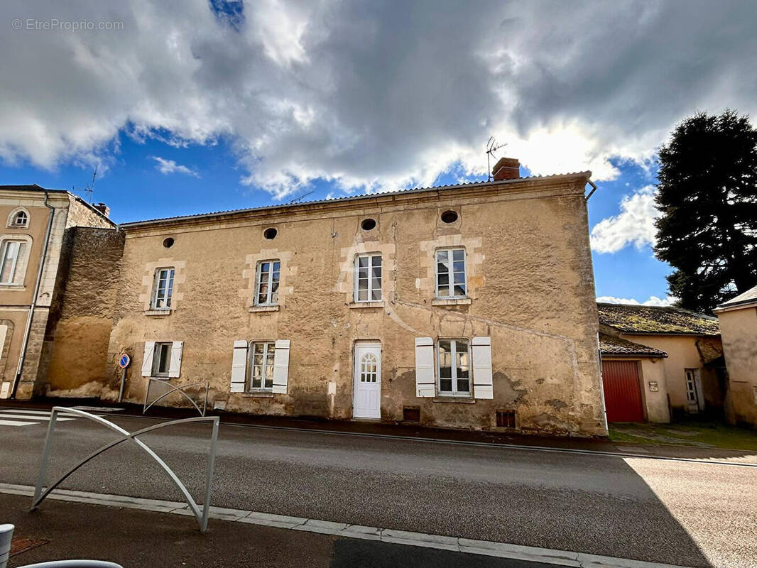 Maison à VIHIERS