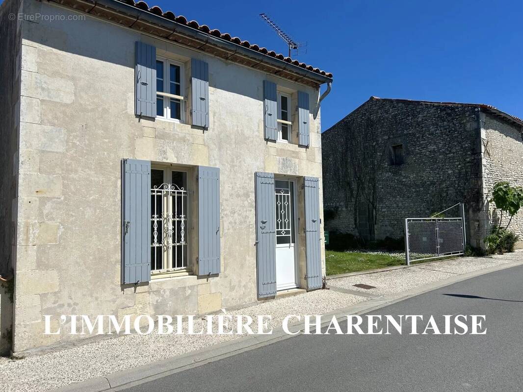 Maison à SEMUSSAC