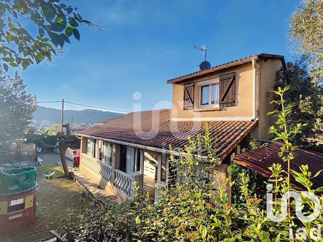 Photo 1 - Maison à SAINT-MARTIN-DE-VALGALGUES