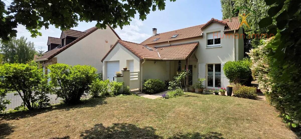 Maison à VERRIERES-LE-BUISSON