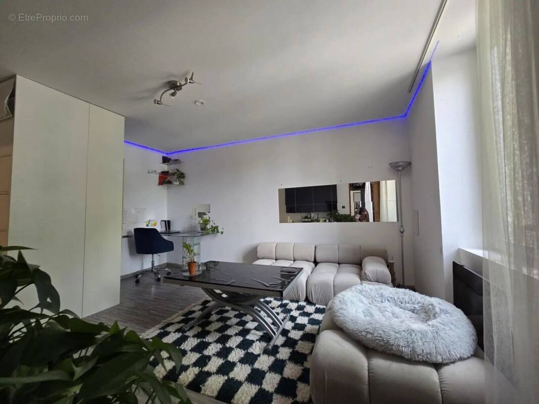 Appartement à LE CANNET-DES-MAURES