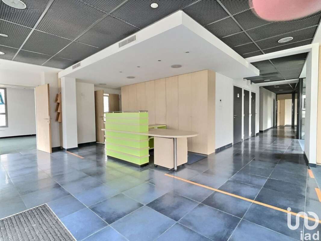 Photo 2 - Commerce à MULHOUSE