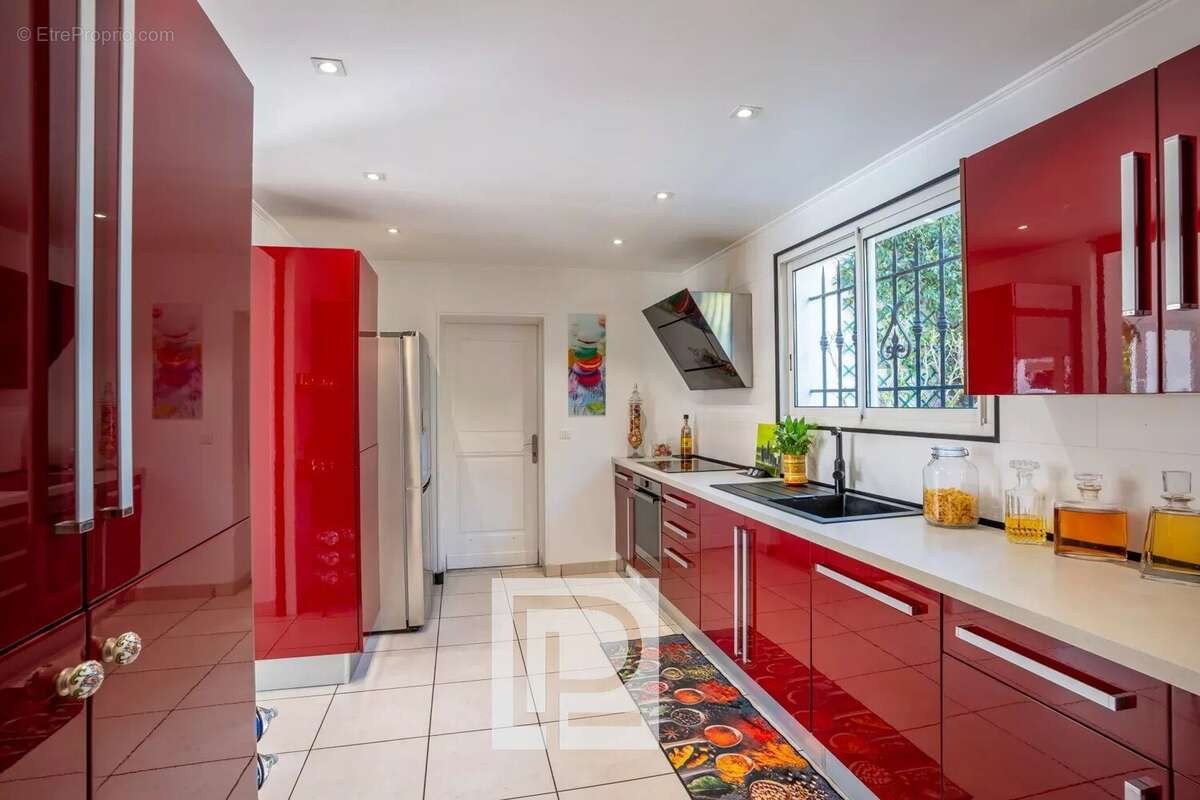 Maison à MOUGINS