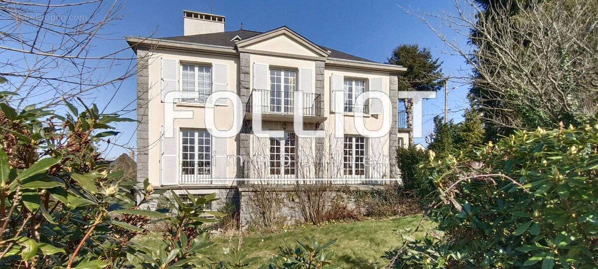 Maison à VILLEDIEU-LES-POELES