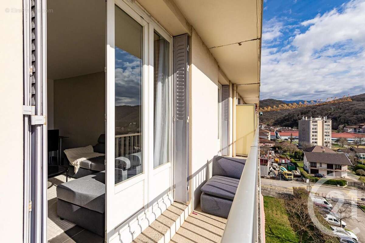 Appartement à LE PONT-DE-CLAIX