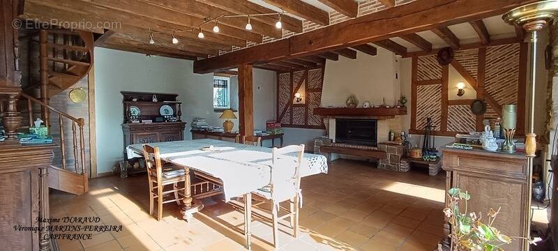 Maison à MASSAY
