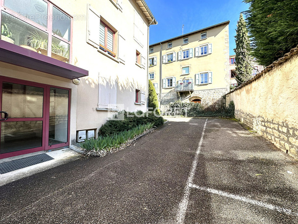 Parking à MORNANT