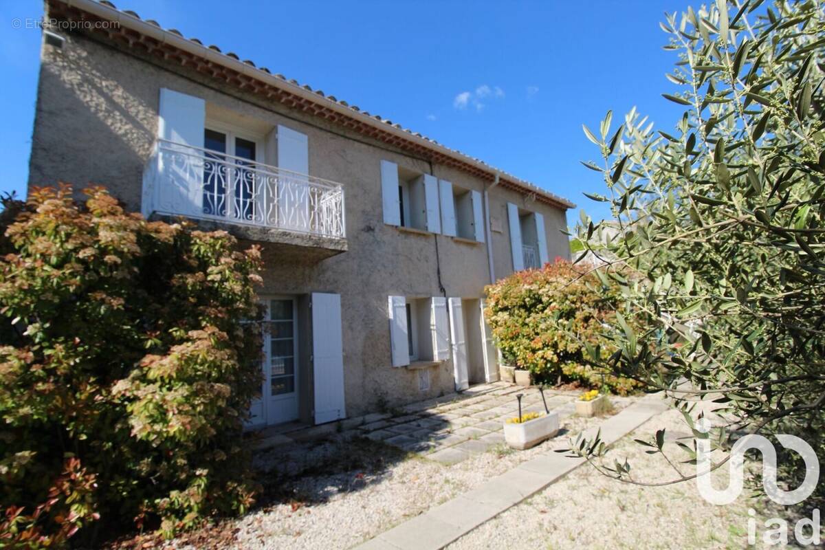 Photo 1 - Maison à SAINT-SATURNIN-LES-AVIGNON