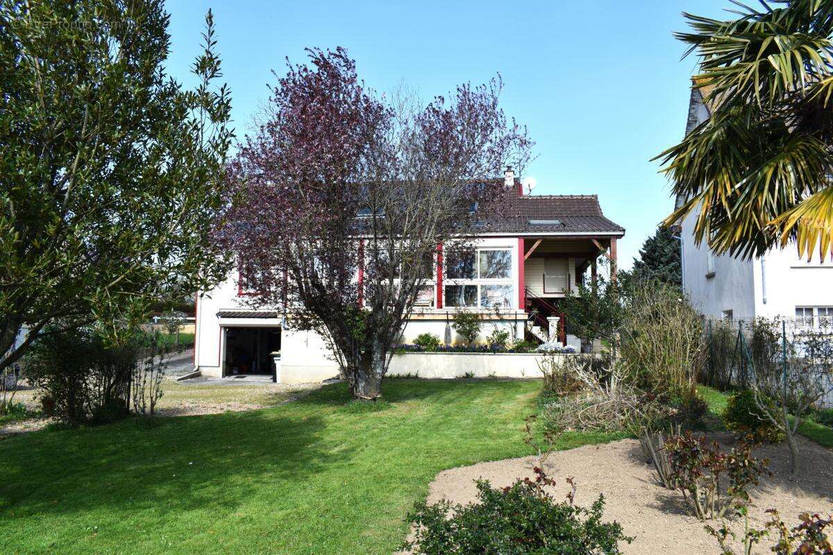 Maison à SABLE-SUR-SARTHE