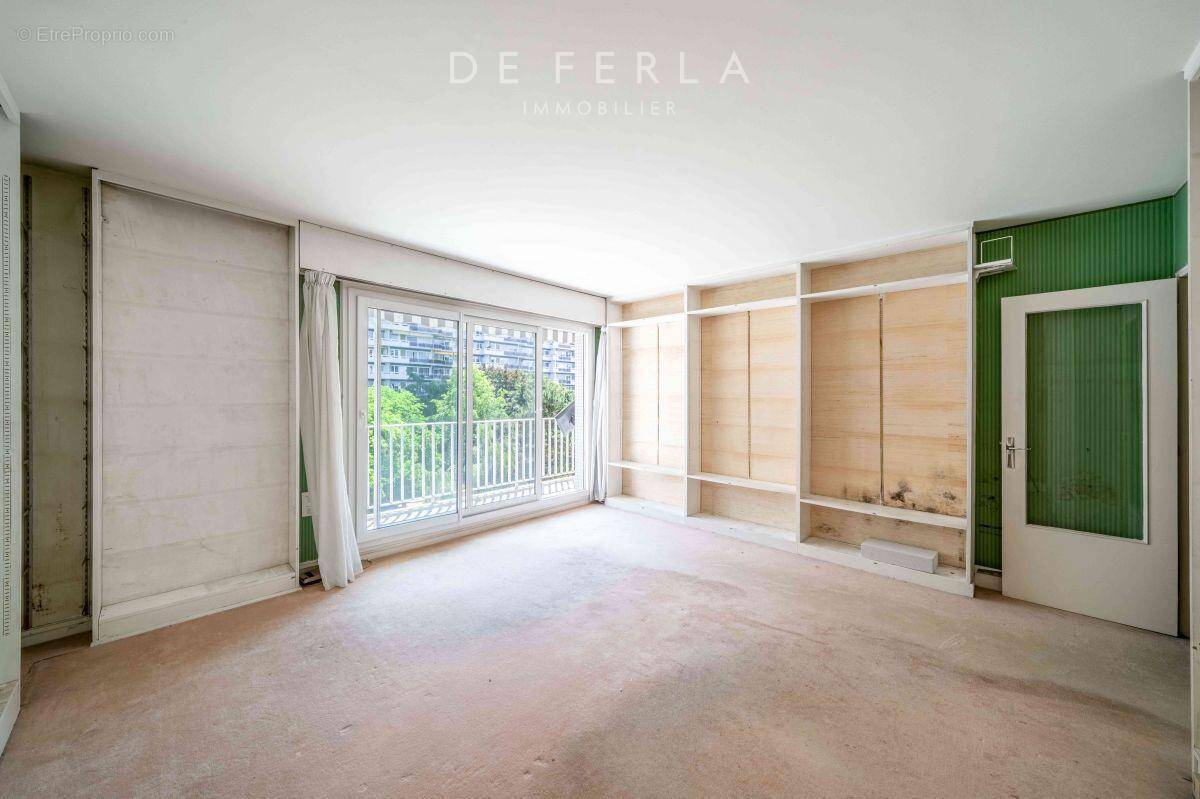 Appartement à PARIS-15E