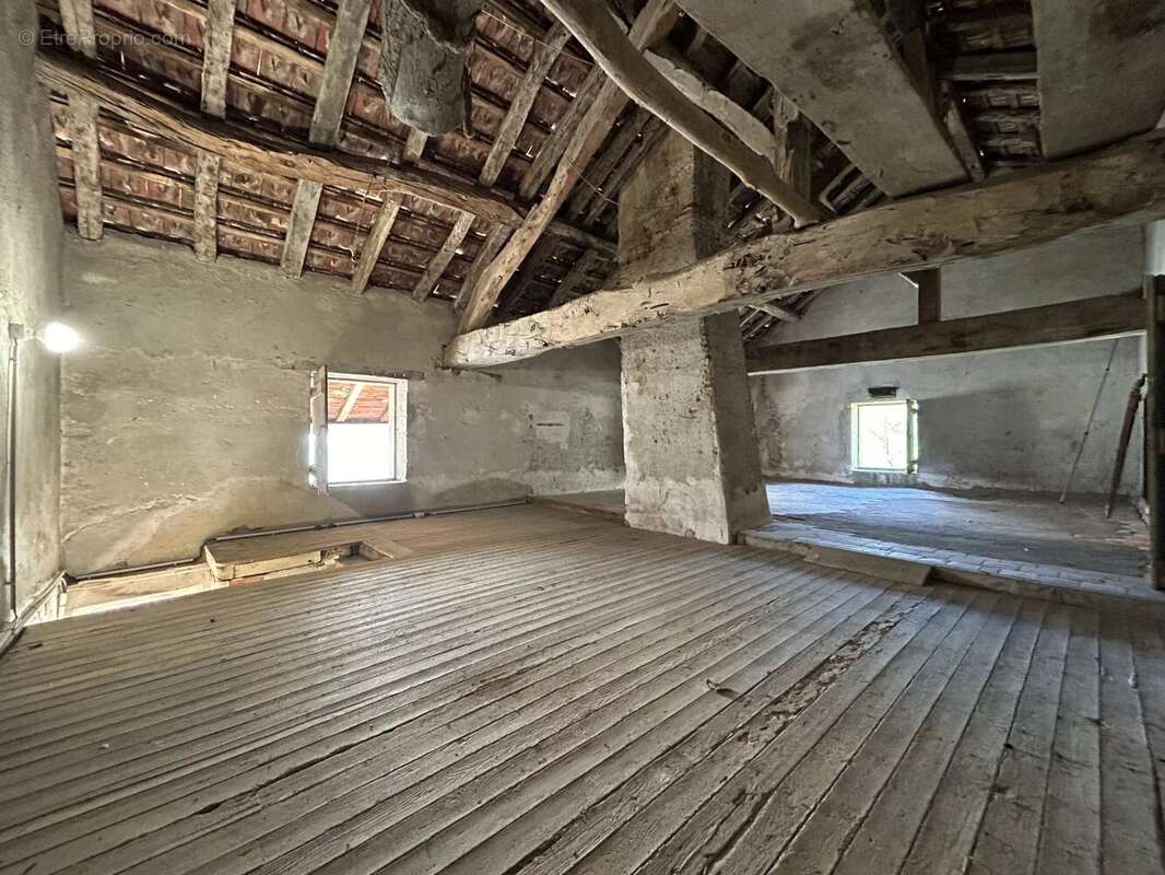 Maison à CLUNY