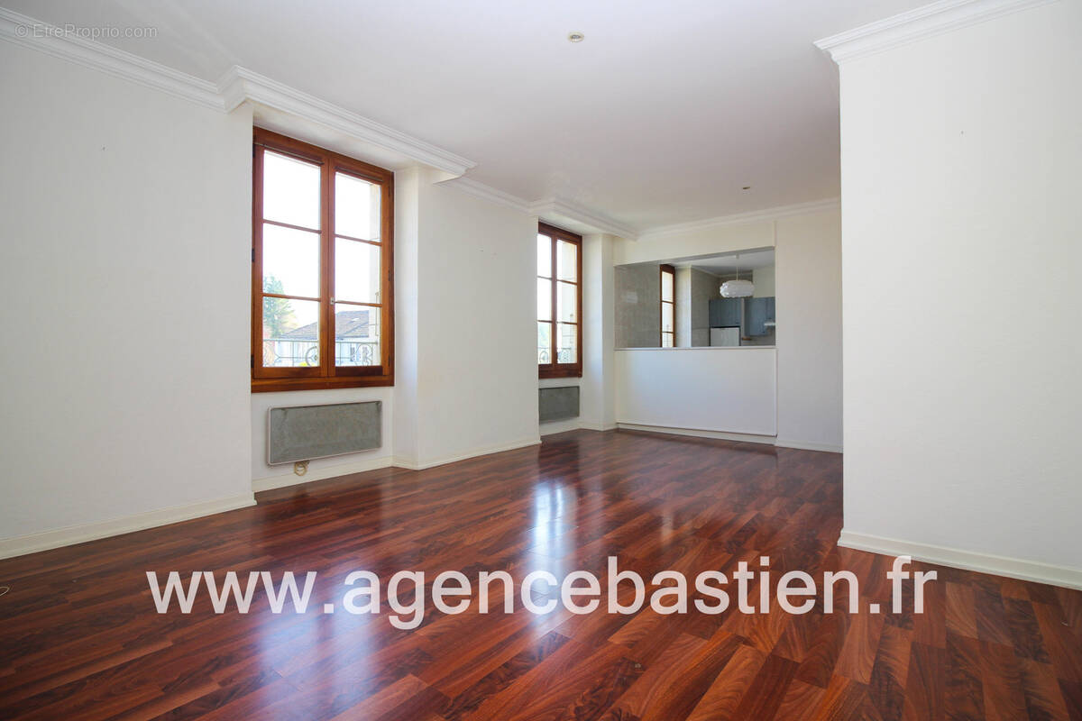 Appartement à DIVONNE-LES-BAINS