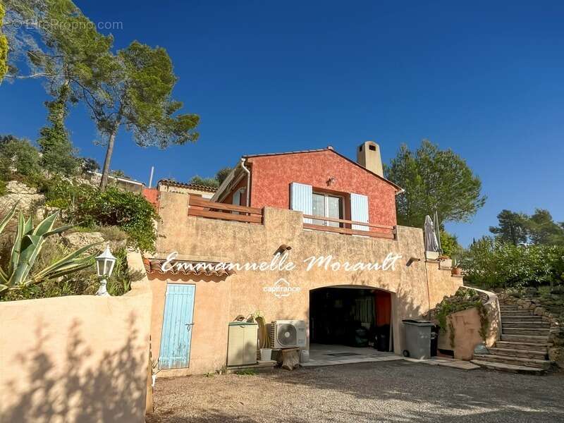 Maison à BAGNOLS-EN-FORET