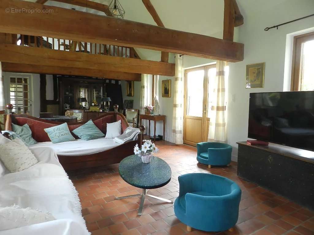 Maison à SAINT-PIERRE-SUR-DIVES