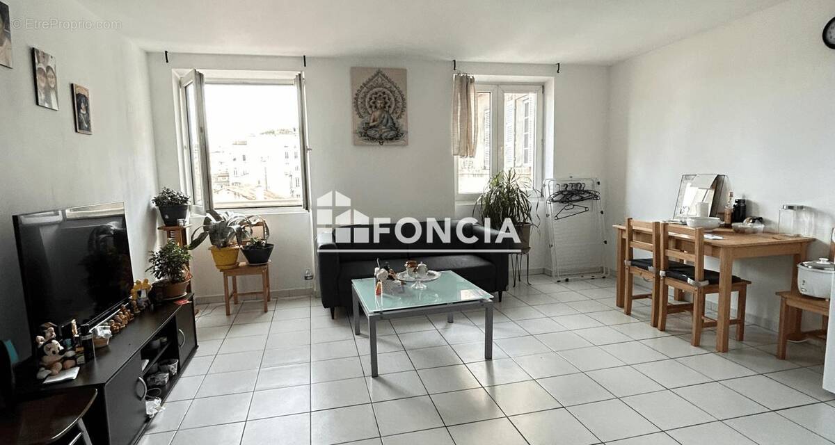 Appartement à MARSEILLE-6E