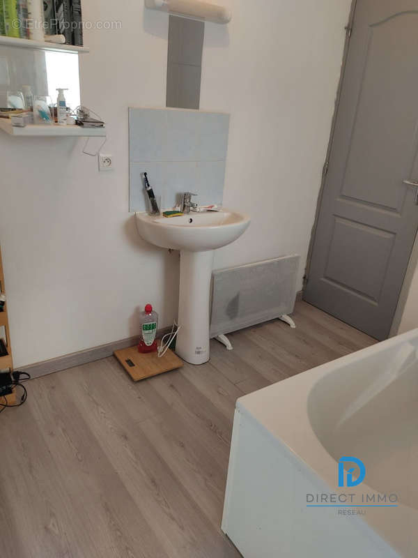 Appartement à AIX-NOULETTE