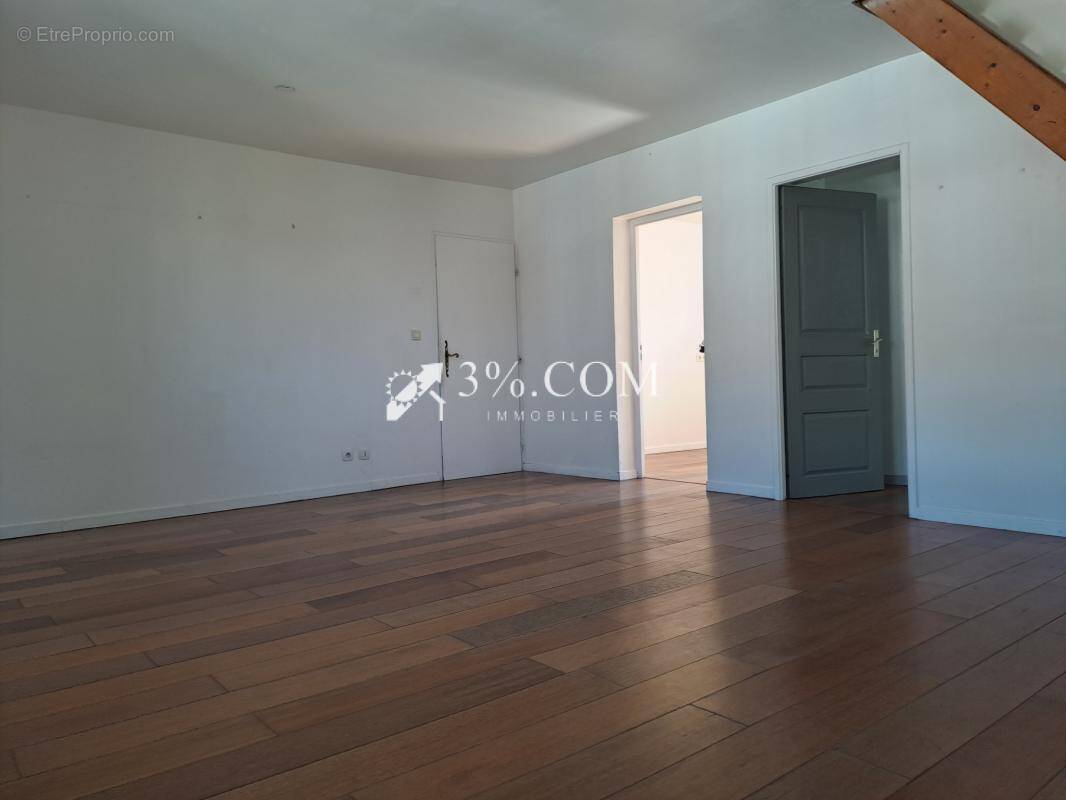 Appartement à VERMELLES