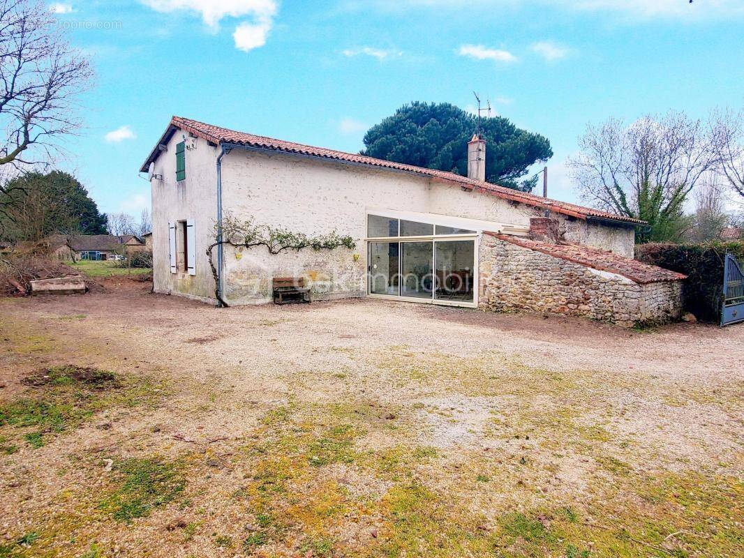 Maison à SOUDAN
