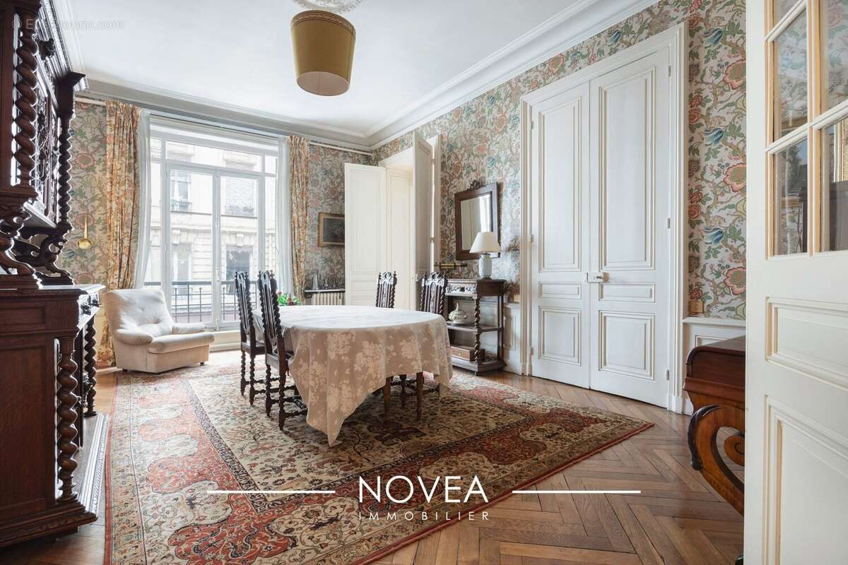 Appartement à LYON-6E
