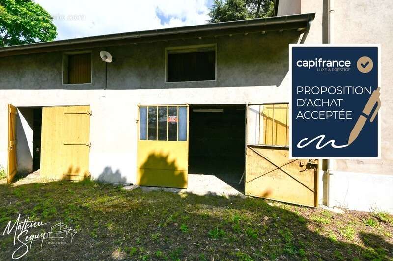 Appartement à GREZIEU-LA-VARENNE